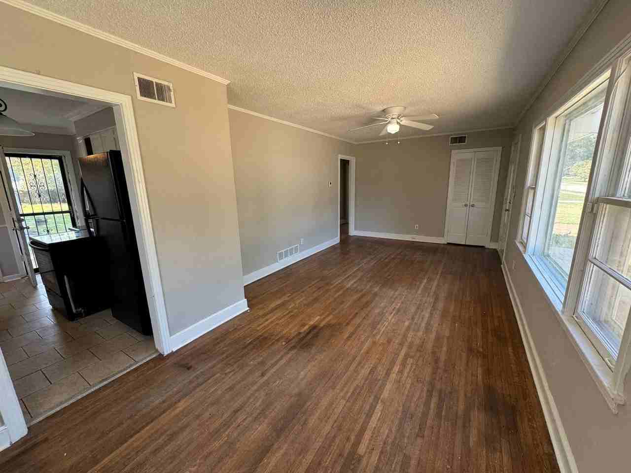 4719 Lynn Rd - Photo 3 of 12