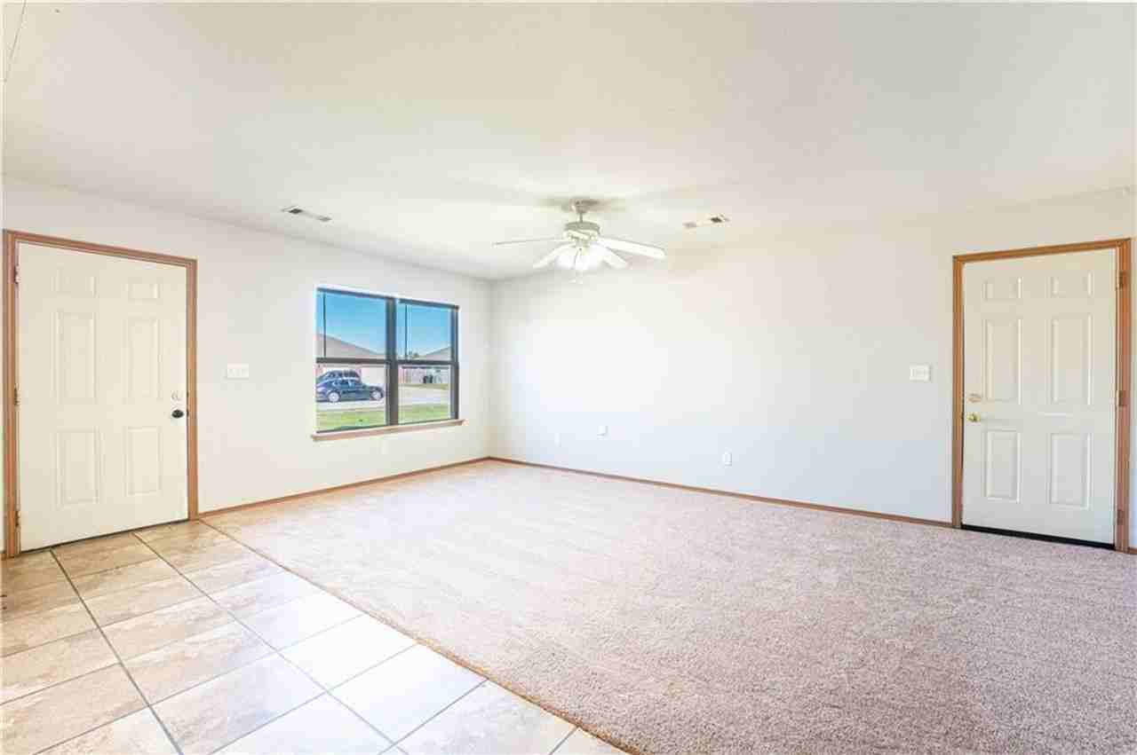 307 E Southern Trace Dr - Photo 4 of 33