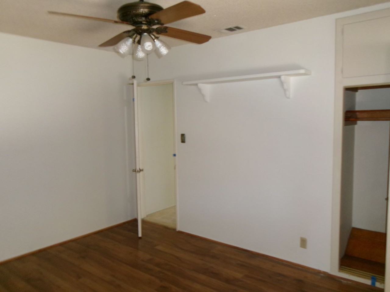 9621 Cloverwood St - Photo 5 of 10