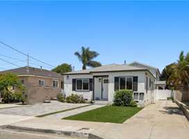 featured image of 4641 W 130th St