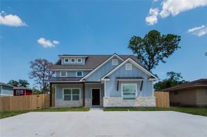 featured image of 403 Fairway Dr