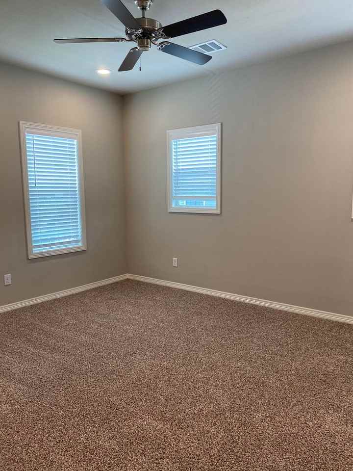 607 Peyton St - Photo 6 of 10
