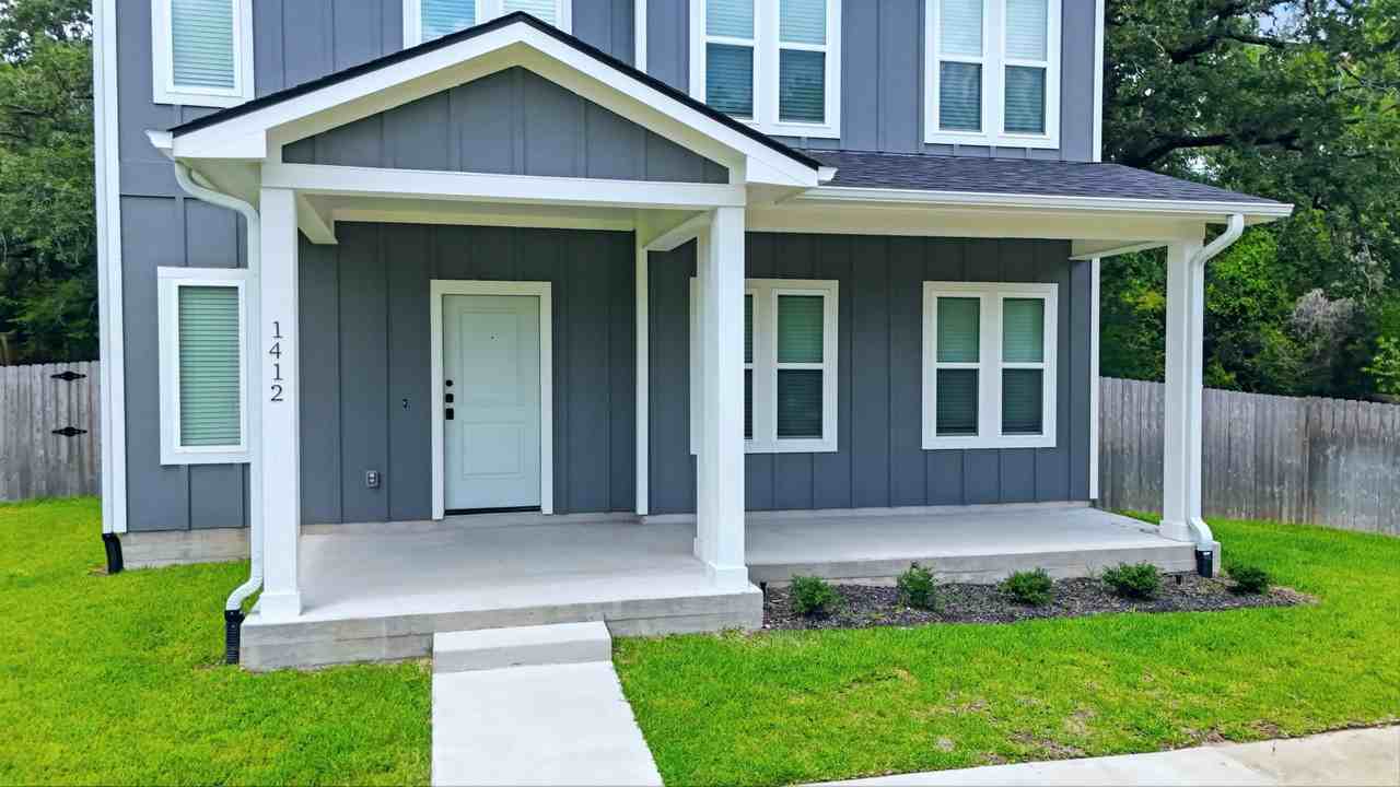 1412 Magnolia Dr - Photo 3 of 39
