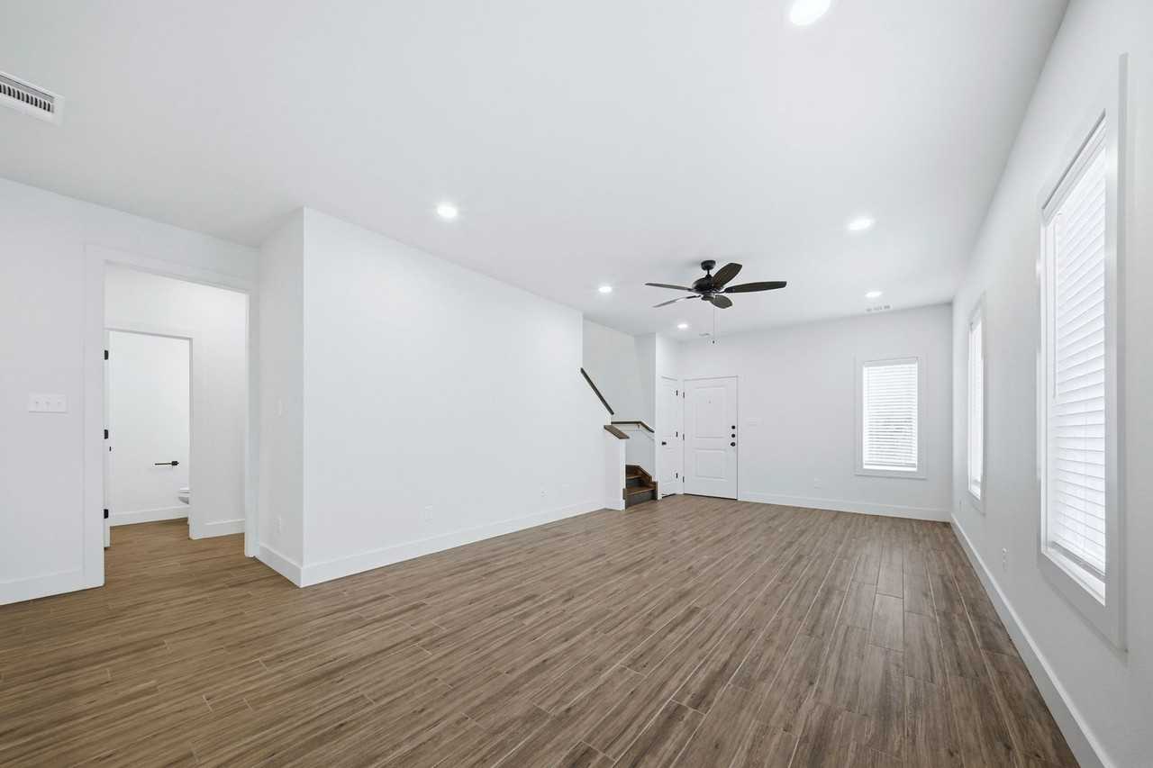 1412 Magnolia Dr - Photo 7 of 39