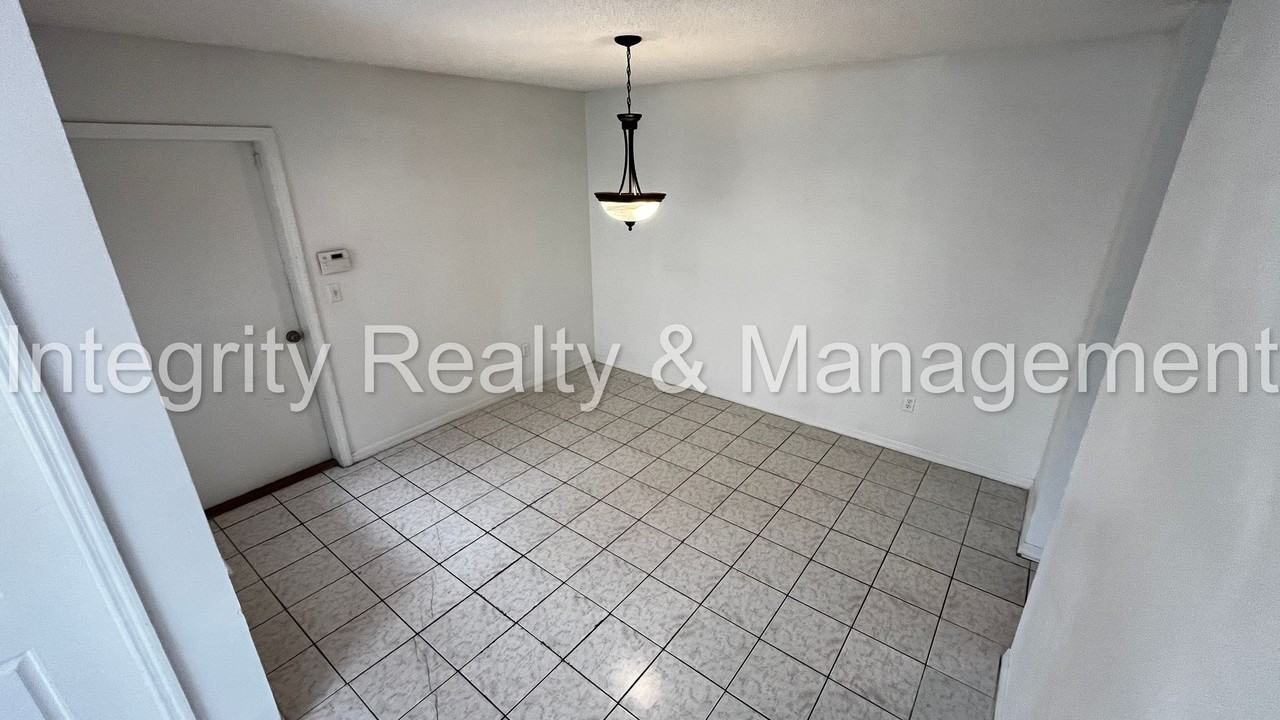 4745 Playschool Dr - Photo 7 of 21