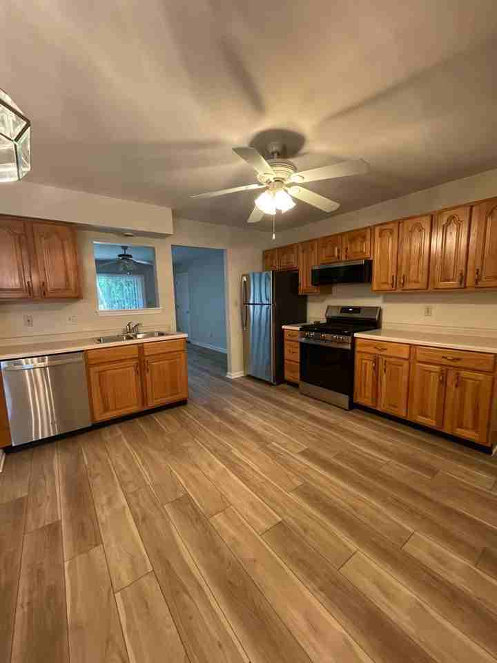116 E Virginia St - Photo 3 of 22