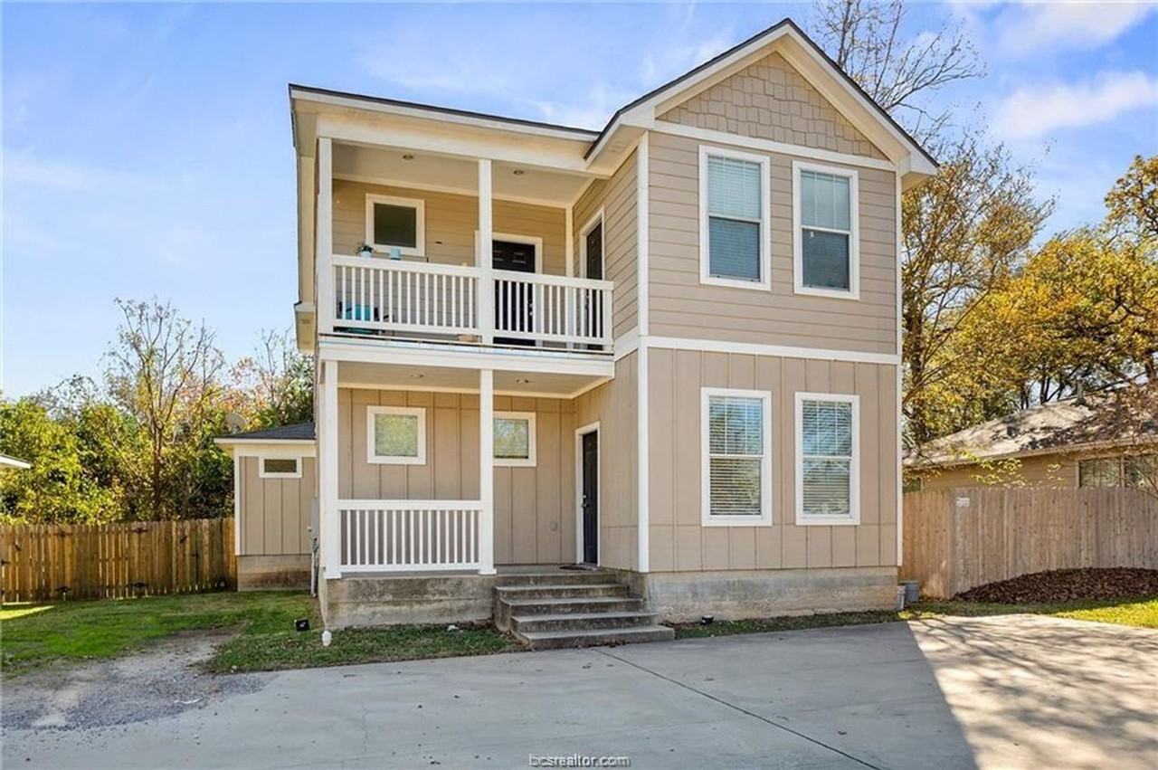409 Foch St - Photo 2 of 25