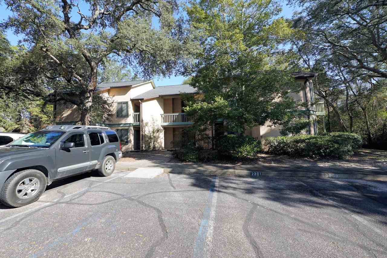 55 55 Bay Drive - 55 Bay Drive #2202 - Photo 4 of 28