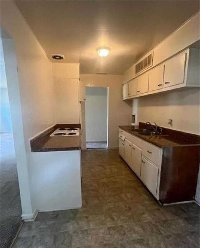 3409 Raintree Rd - Photo 3 of 6