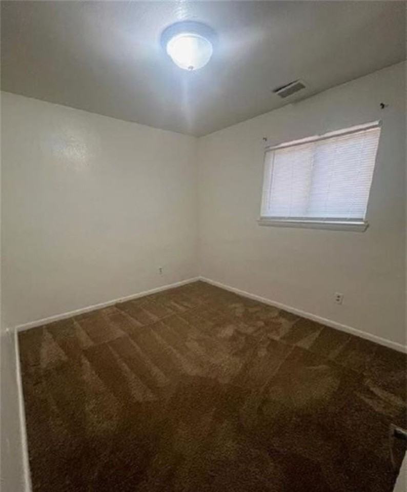 3409 Raintree Rd - Photo 4 of 6