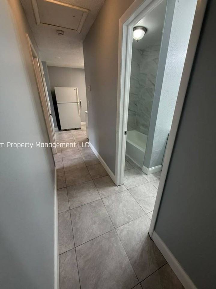 9406 N Mulberry St #2 - Photo 7 of 15