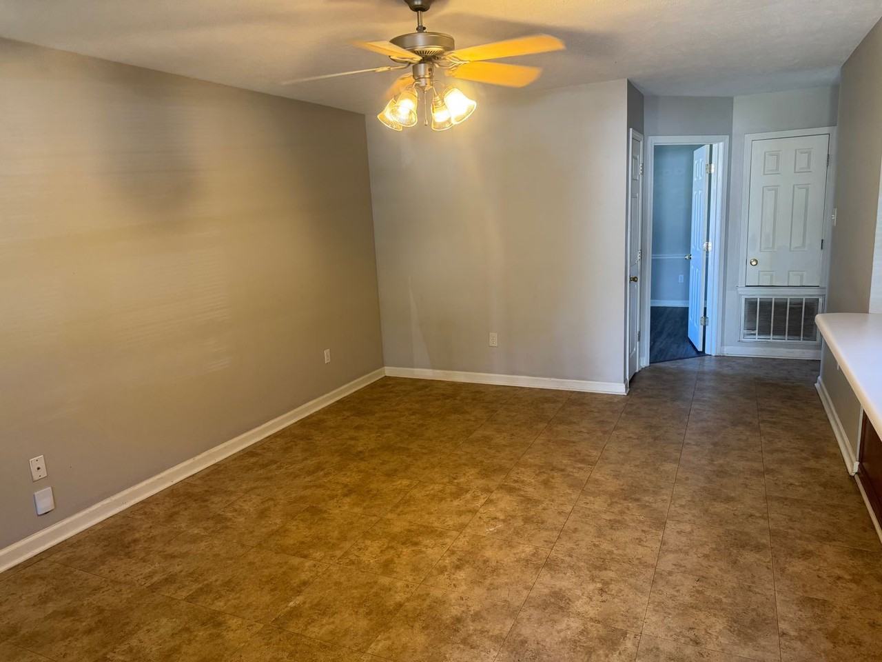 1430 Arapaho Trl - Photo 2 of 13
