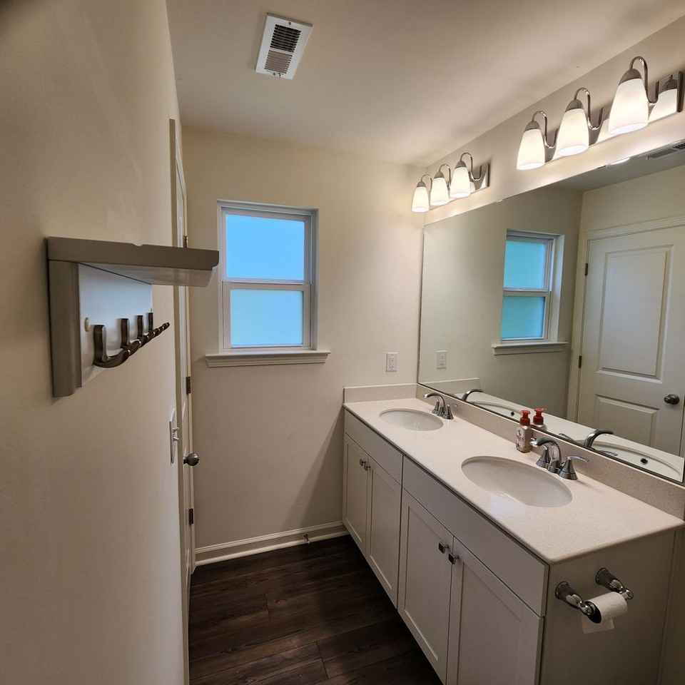 3000 Spline Cir - Photo 4 of 24