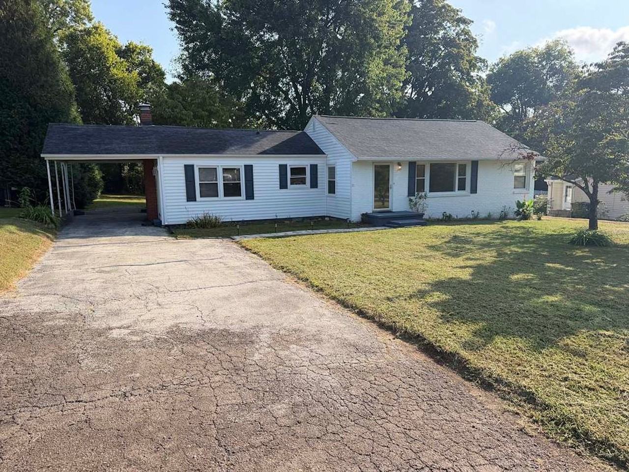6006 Chalmers Dr - Photo 2 of 13