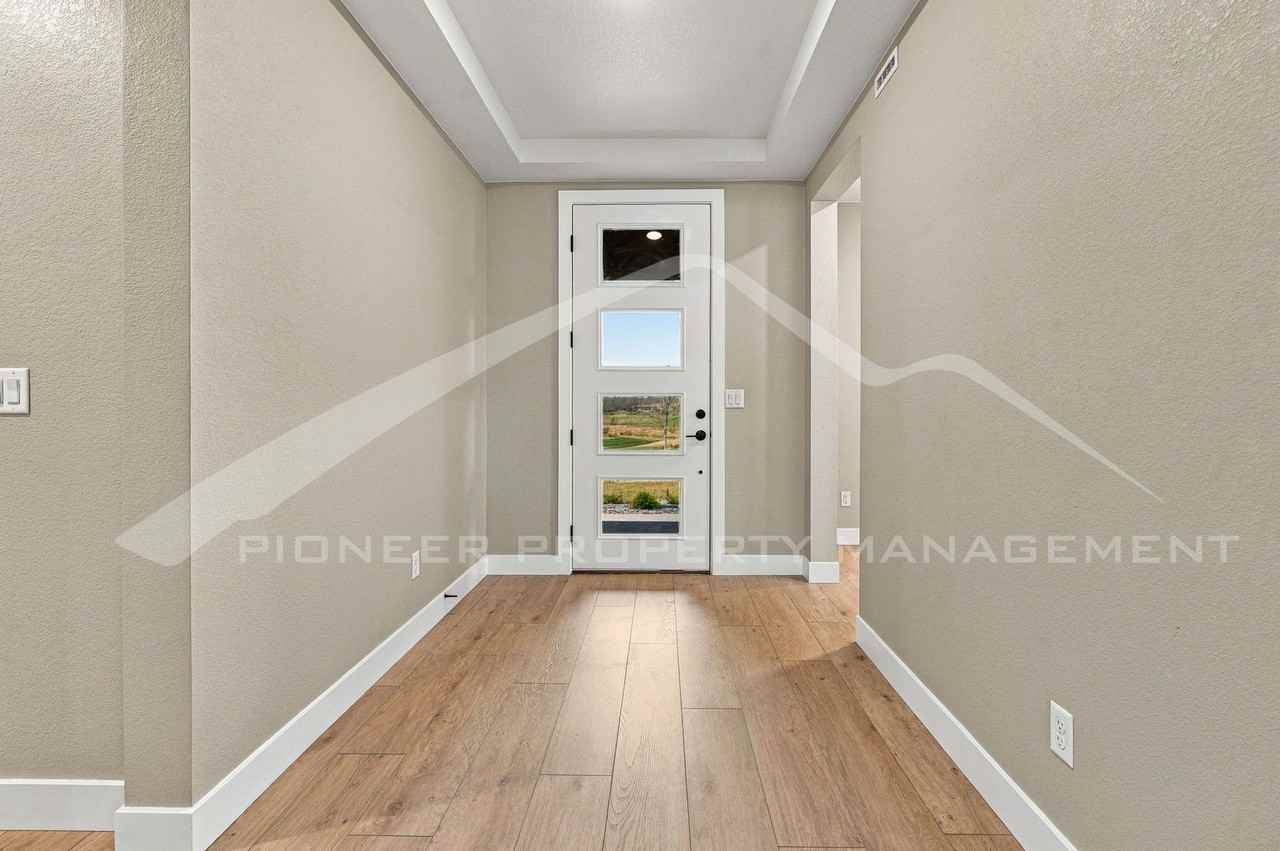 23928 E 42nd Ave - Photo 2 of 24