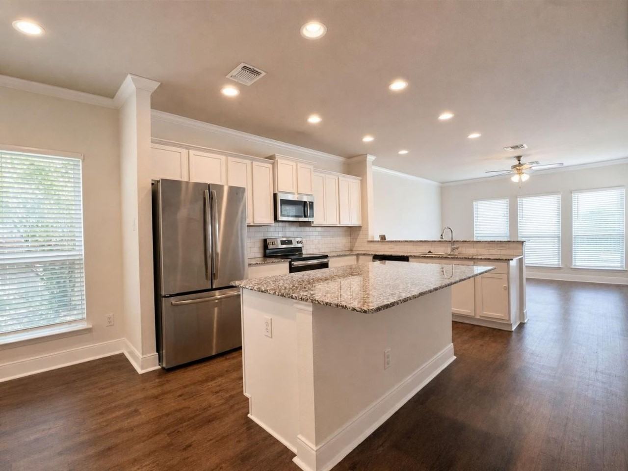 7506 Copper Creek Trl - Photo 3 of 12