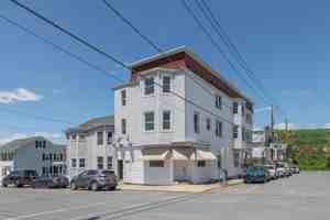 featured image of 265 E Bertsch St