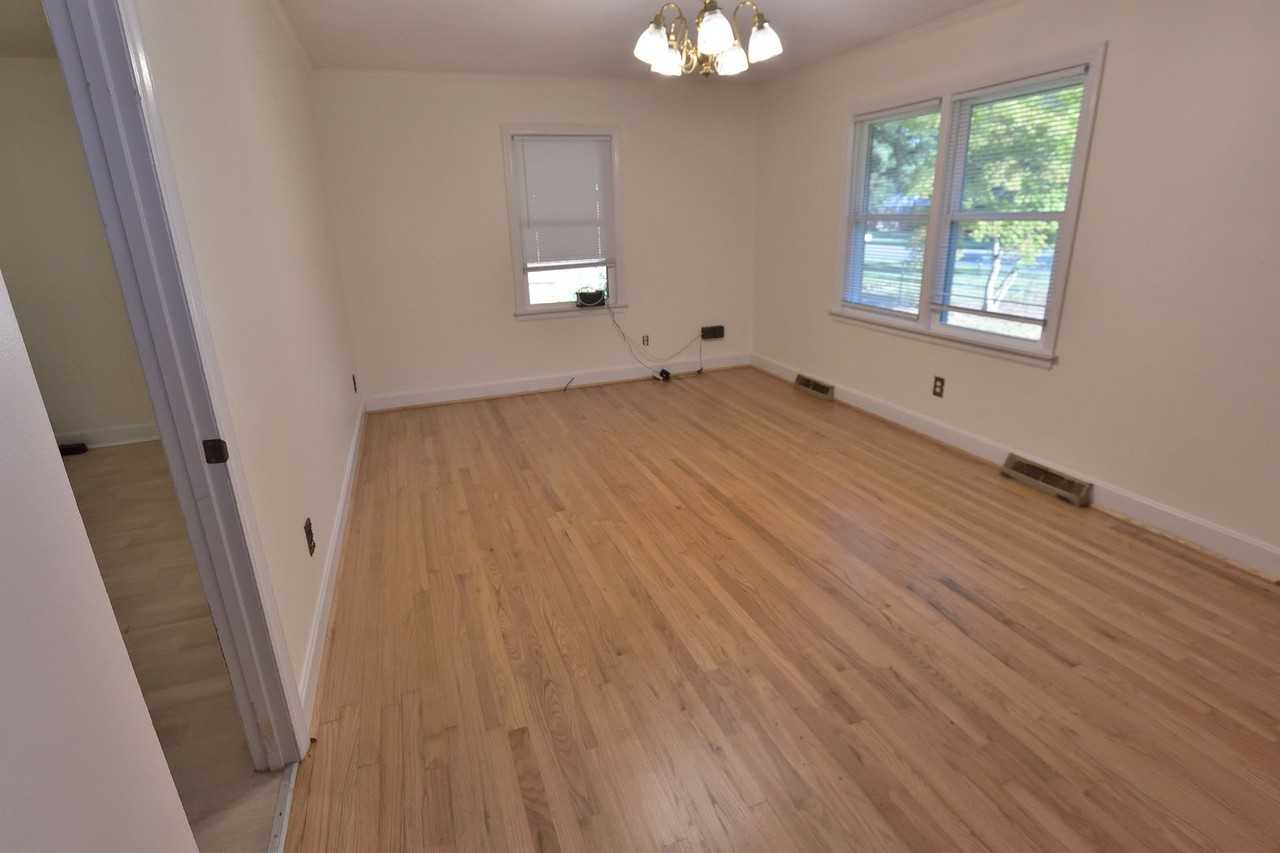 625 Powell Dr - Photo 2 of 12