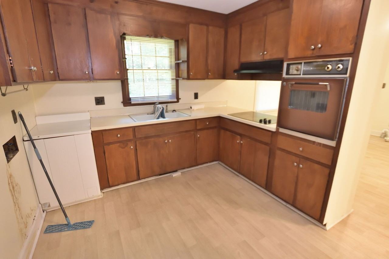 625 Powell Dr - Photo 6 of 12