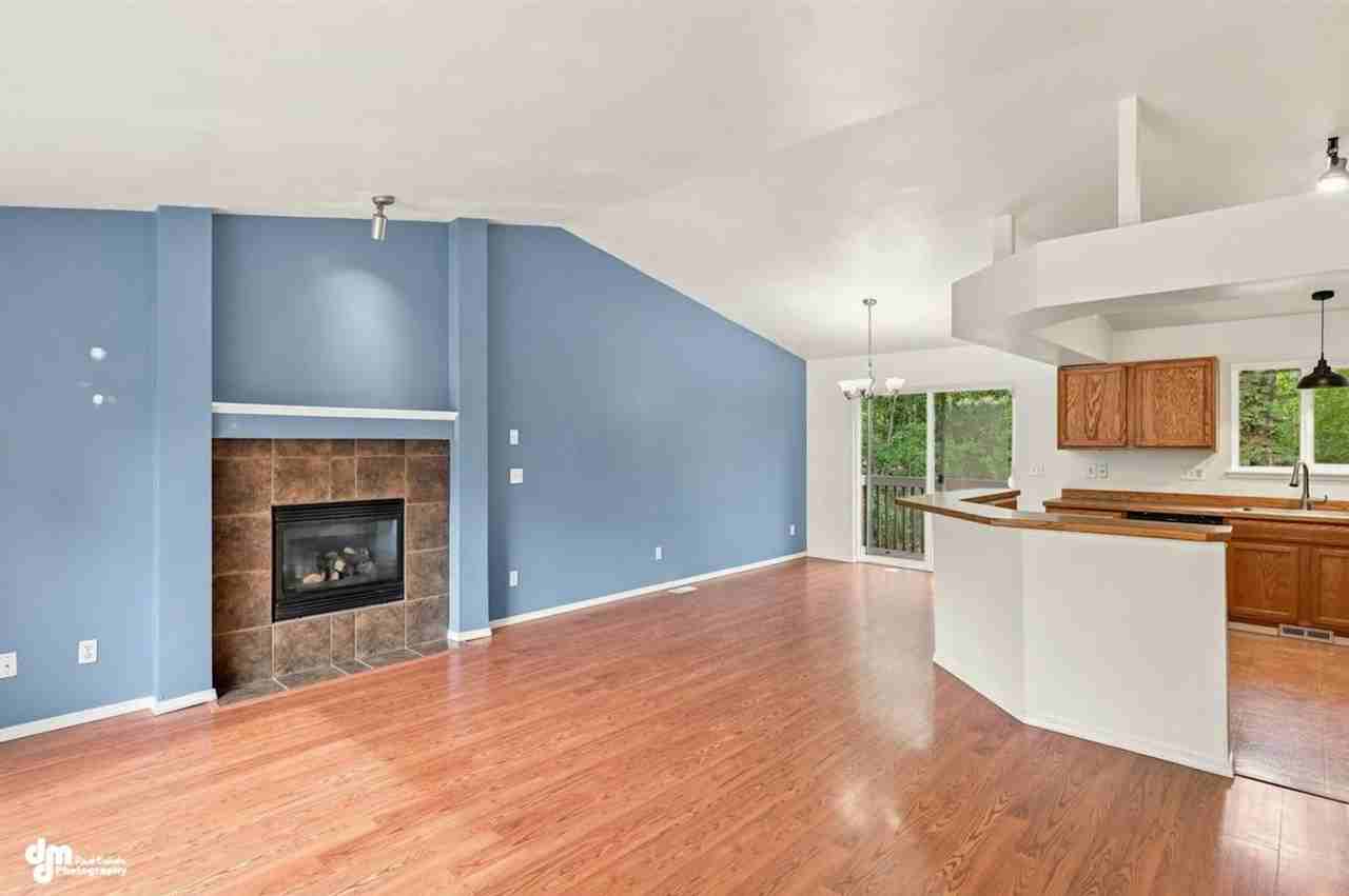 6921 W Gruening Pl - Photo 4 of 26