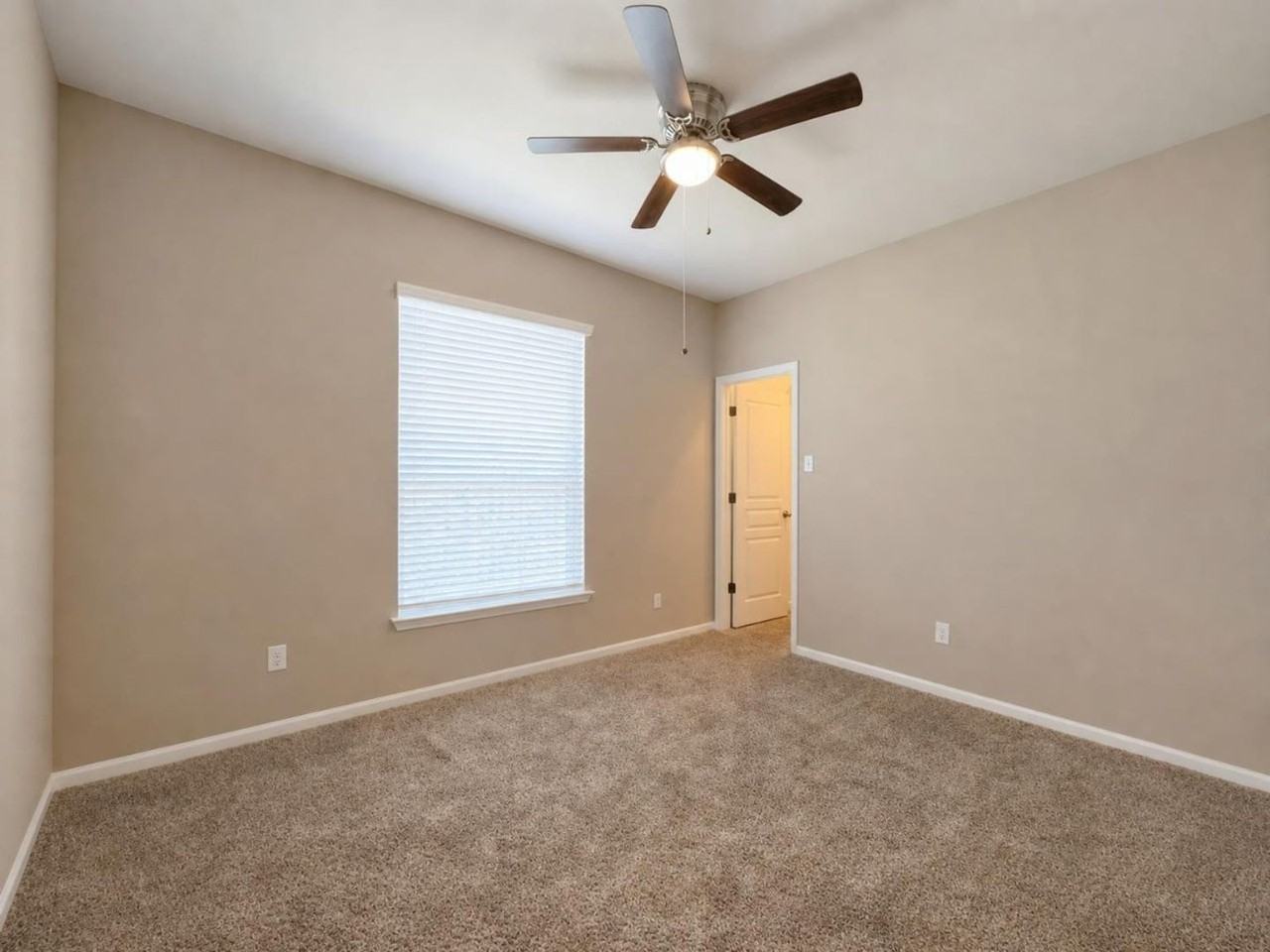 421 Cross Dr - Photo 5 of 14
