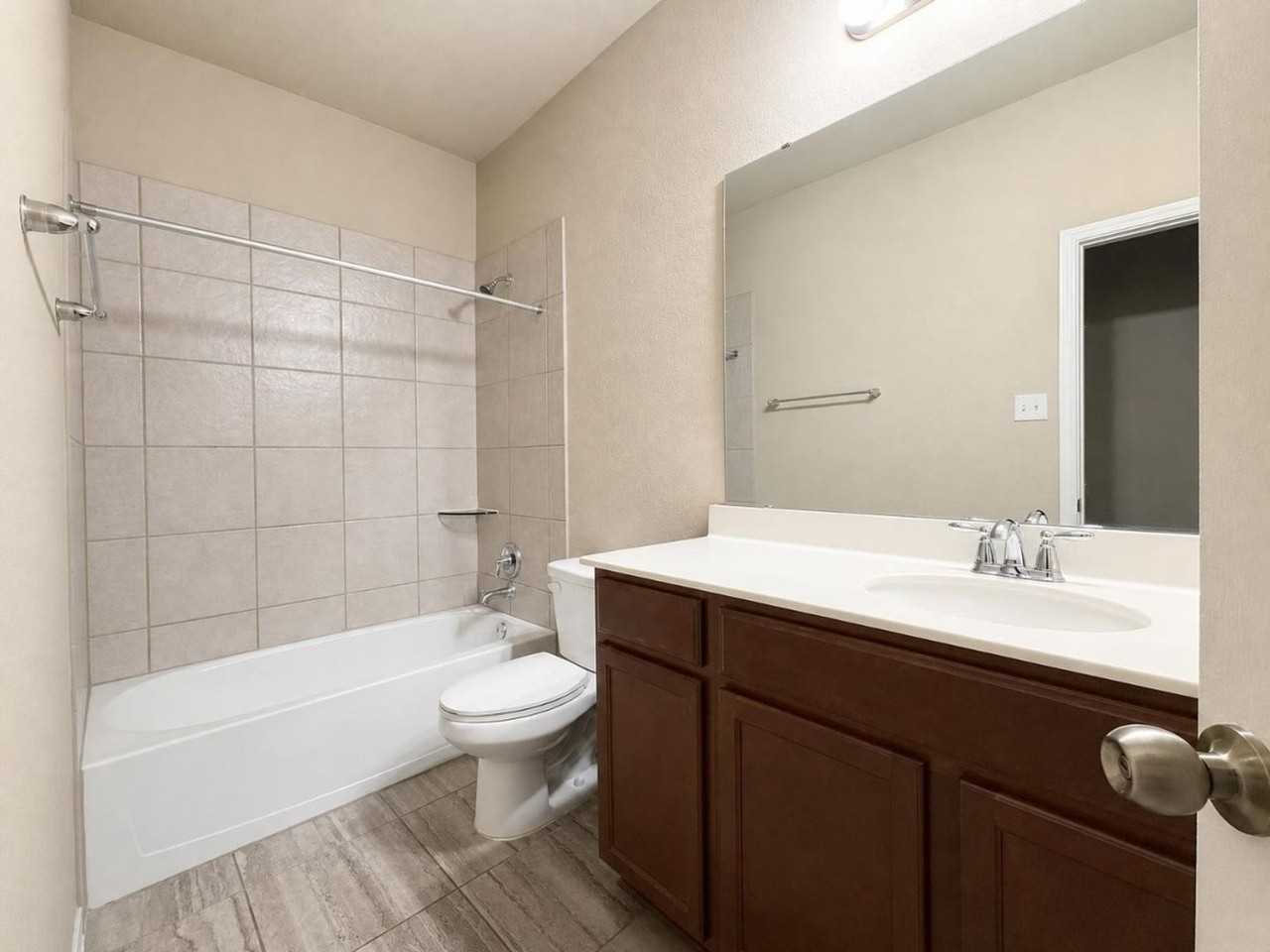 421 Cross Dr - Photo 6 of 14
