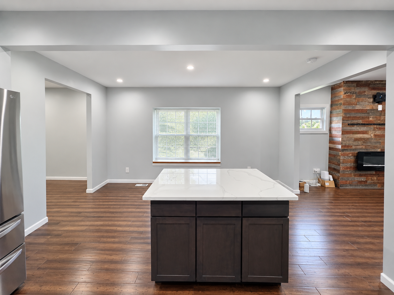 3409 Olive St - Photo 4 of 17