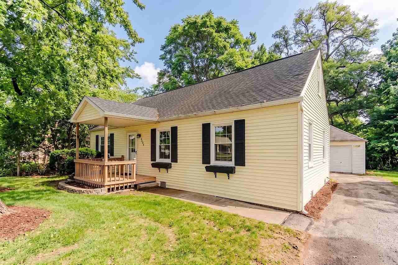 4644 Rochester Rd - Photo 2 of 19