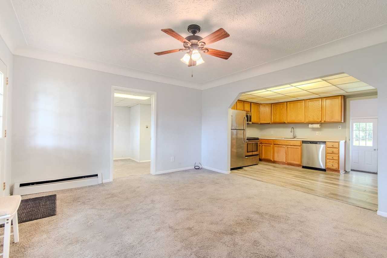 4644 Rochester Rd - Photo 4 of 19