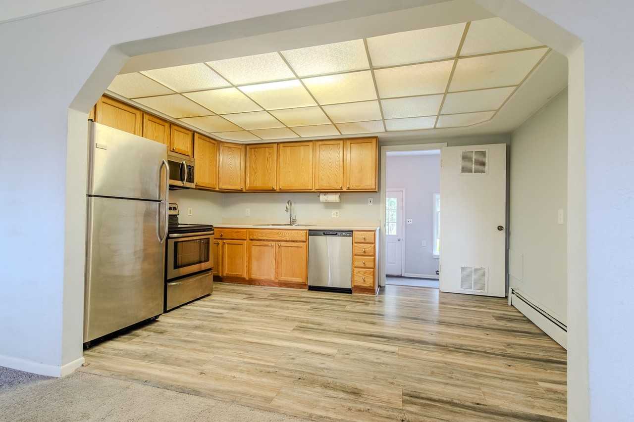 4644 Rochester Rd - Photo 5 of 19