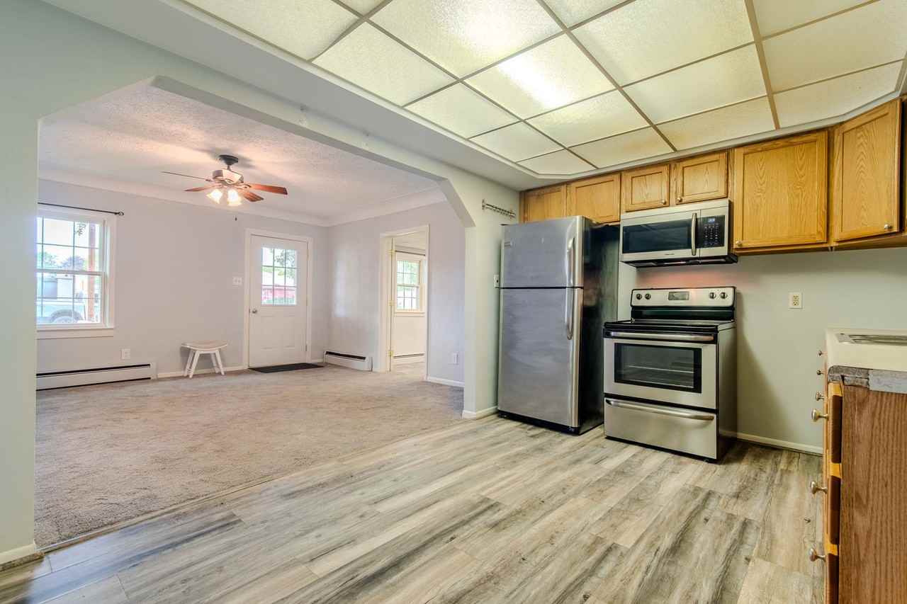 4644 Rochester Rd - Photo 6 of 19