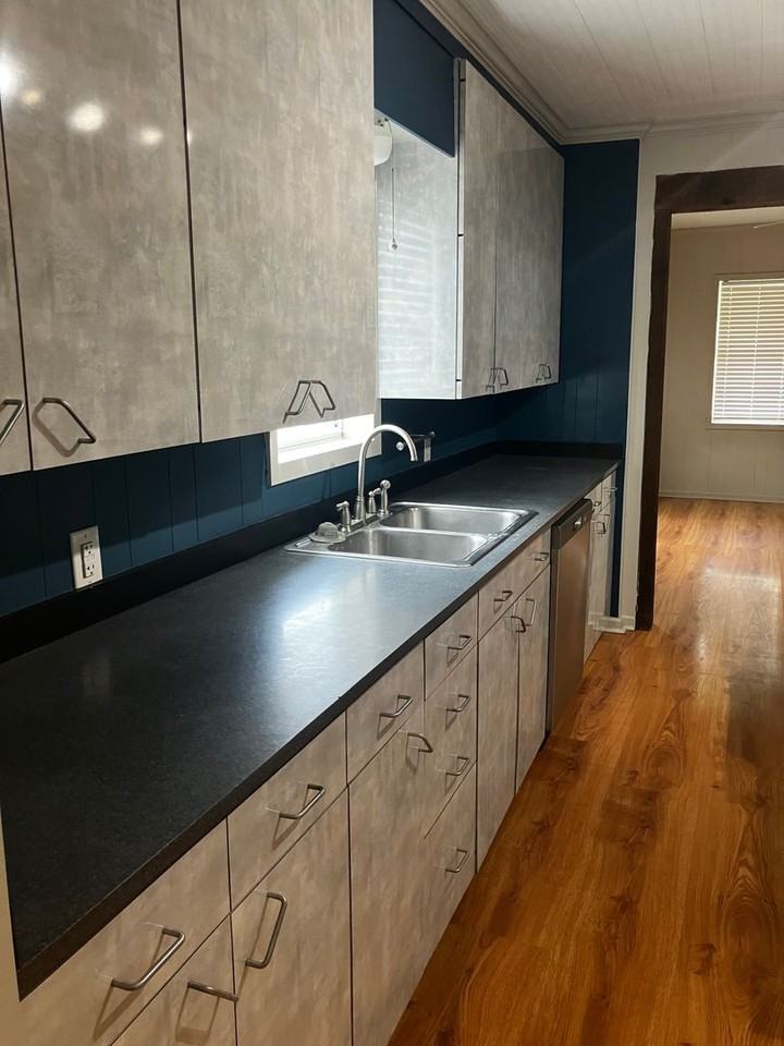 500 4th St - Photo 4 of 27