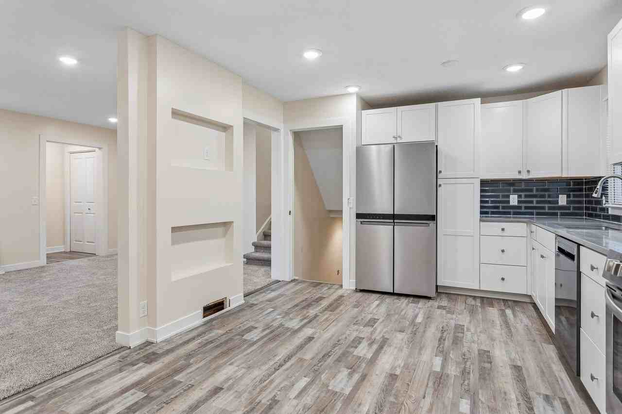 10012 Bedford Ave - Photo 7 of 24