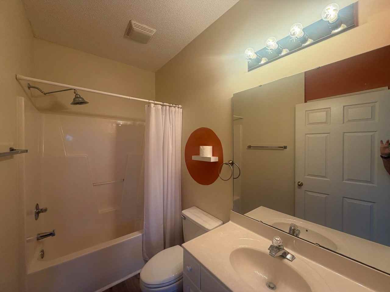 2020 Cross Gate Blvd #201 - Photo 7 of 11