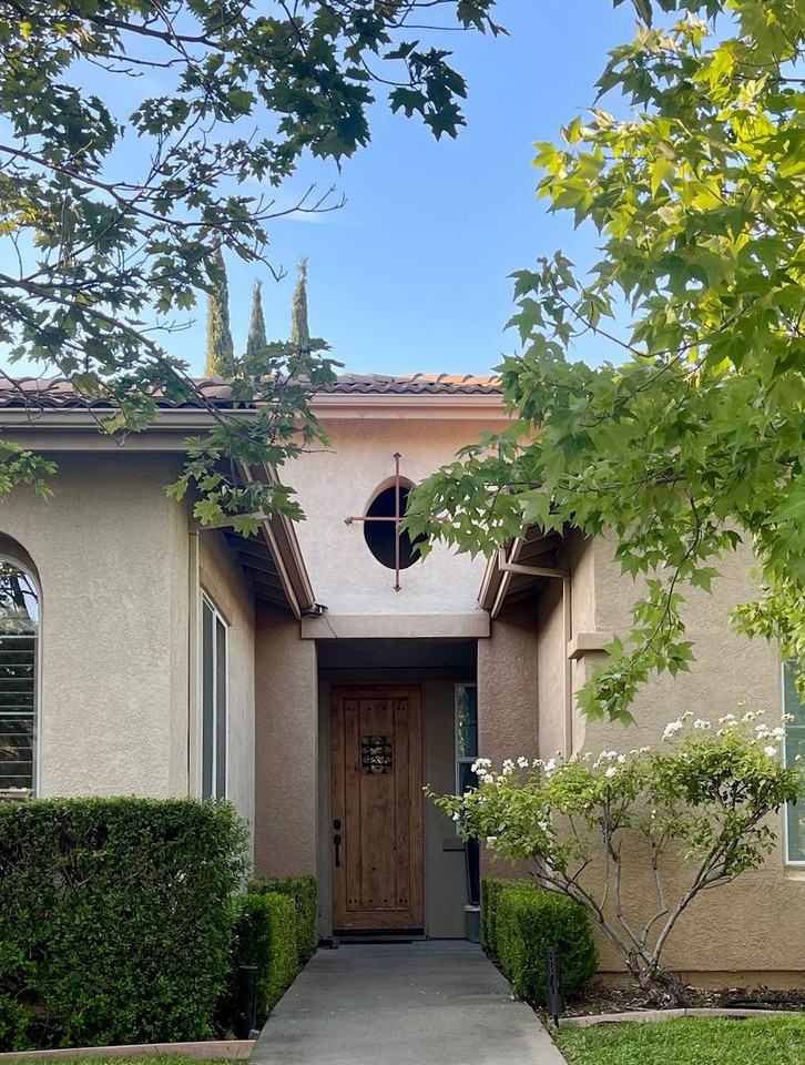 5221 Clearly Ln - Photo 3 of 27