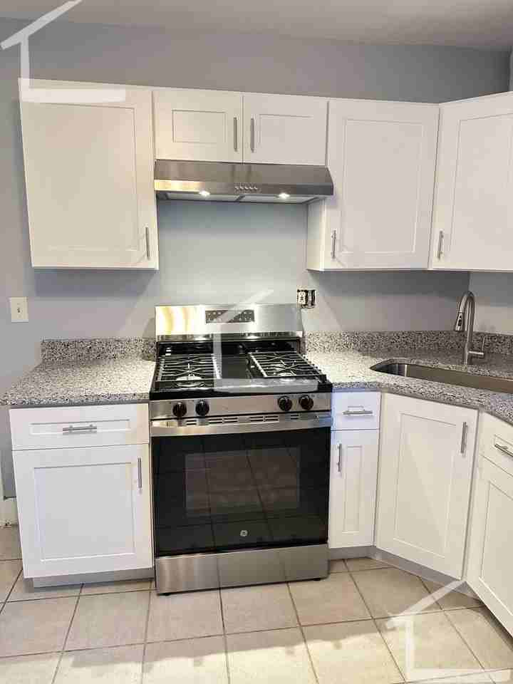 18 Quint Ave - Photo 3 of 18