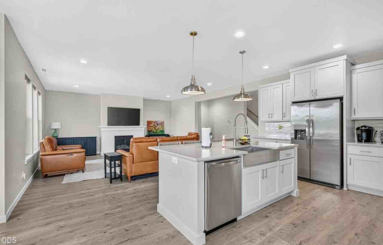 327 327 Arrowhead Trail Drive - Photo 4 of 28