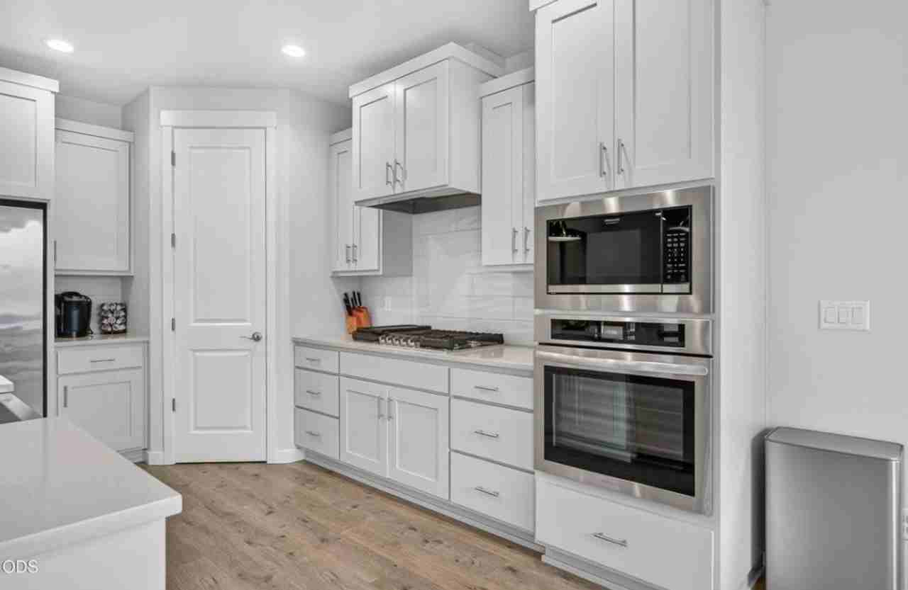 327 327 Arrowhead Trail Drive - Photo 6 of 28