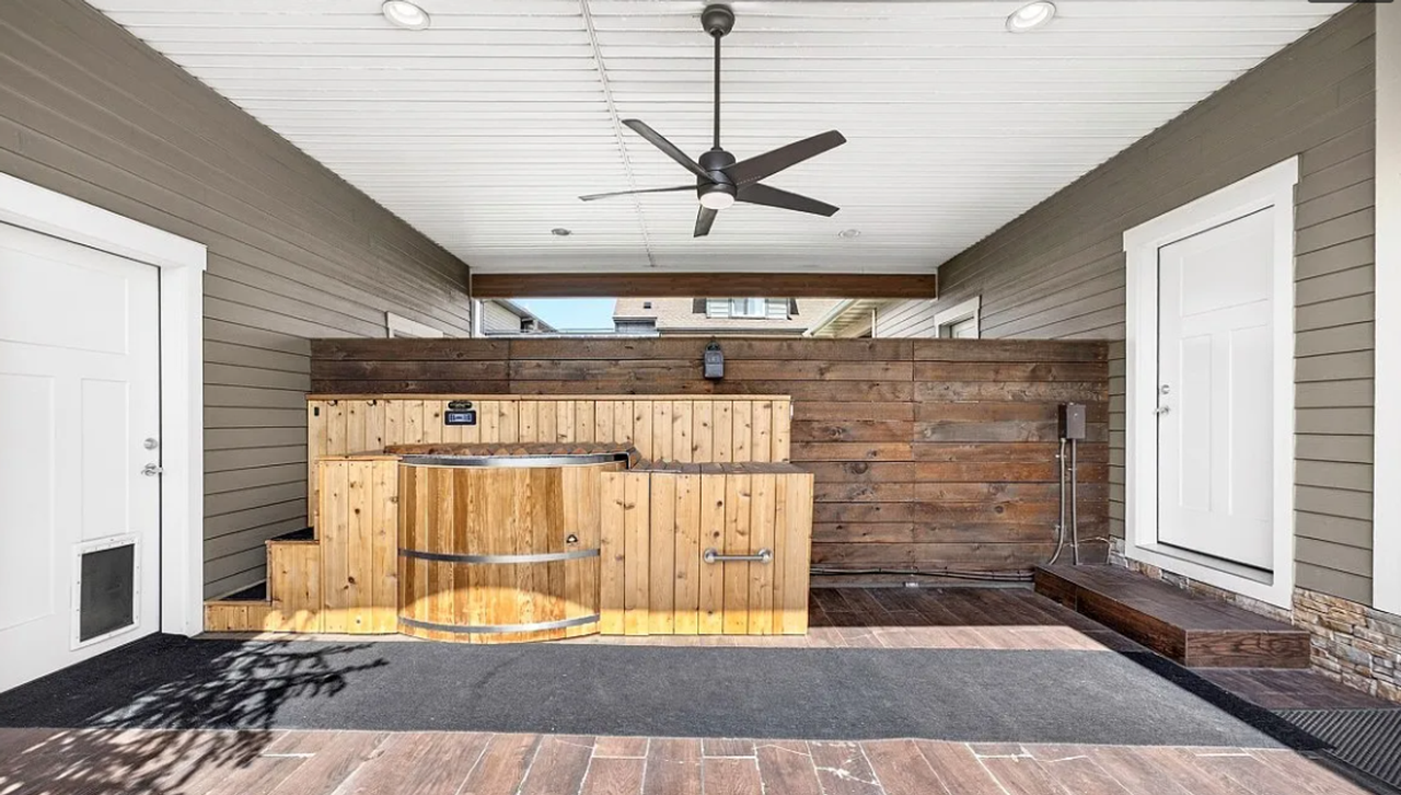 4832 Golden Gate Ave #B - Photo 4 of 21