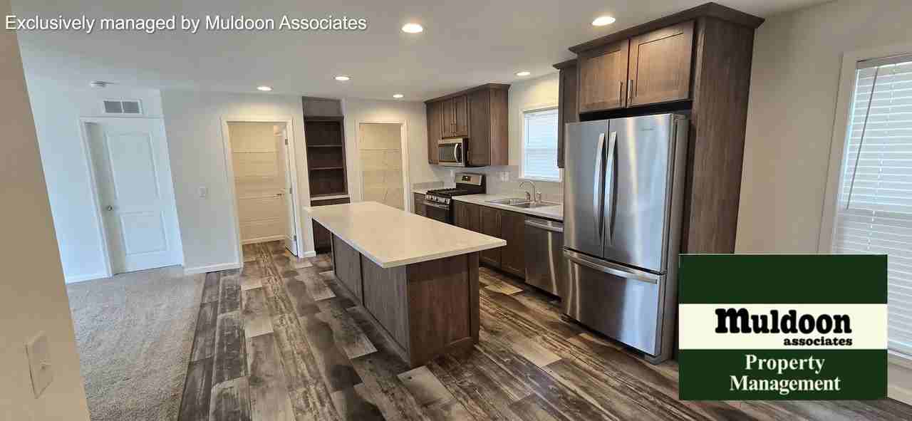151 E Jerome Dr - Photo 3 of 16