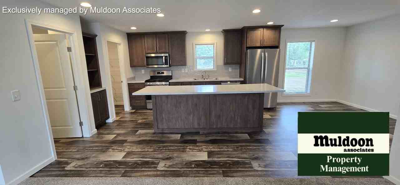 151 E Jerome Dr - Photo 4 of 16