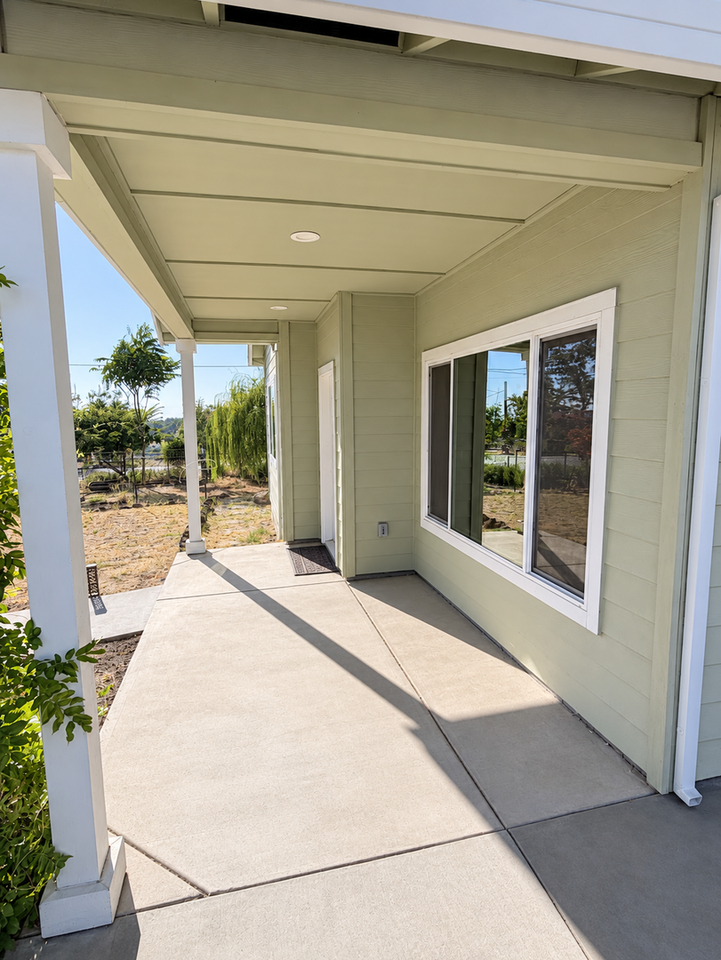 435 Apple Ln - Photo 4 of 8