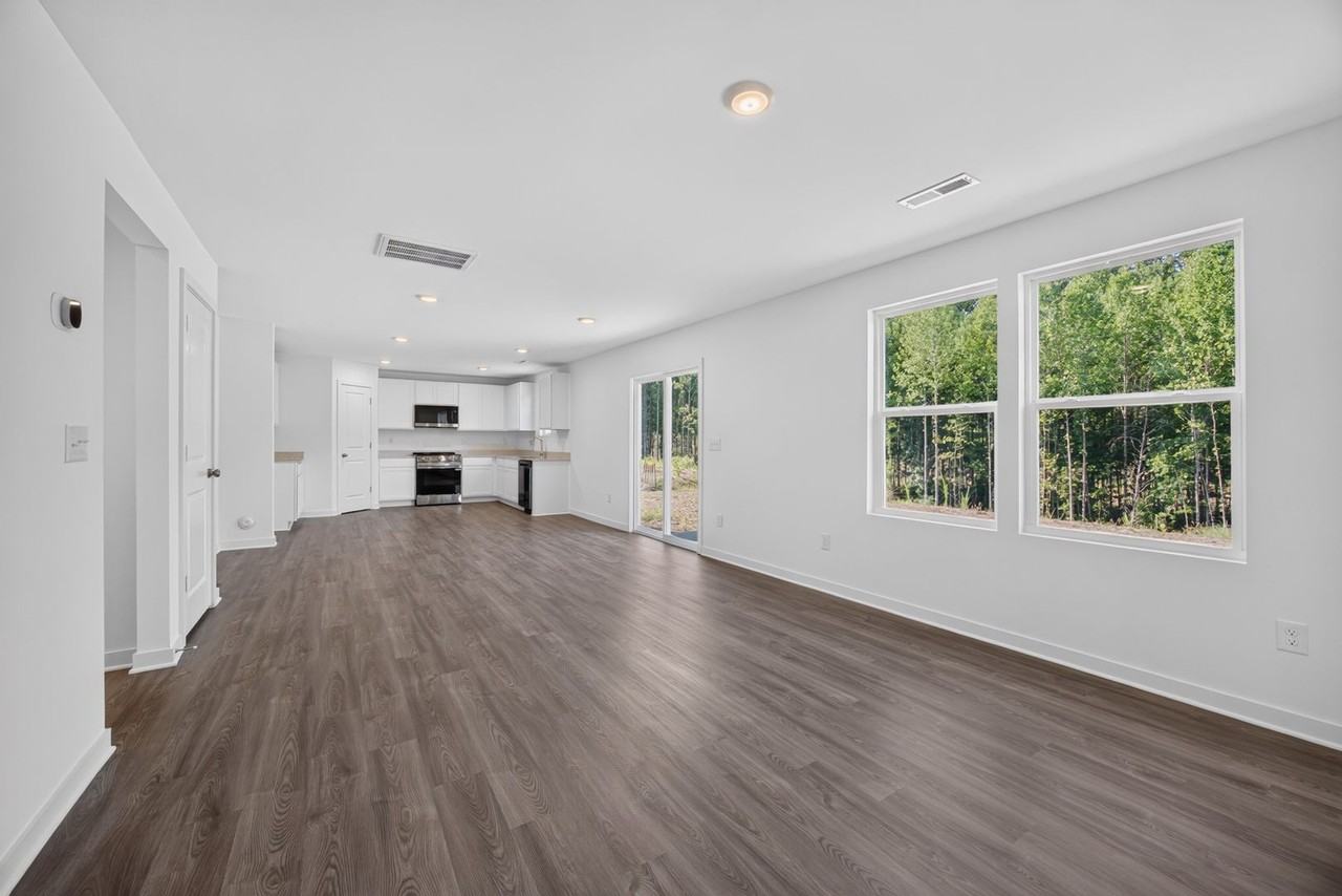 882 Waterworks Rd - Photo 6 of 32