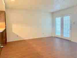 featured image of 1229 N Lbj Dr