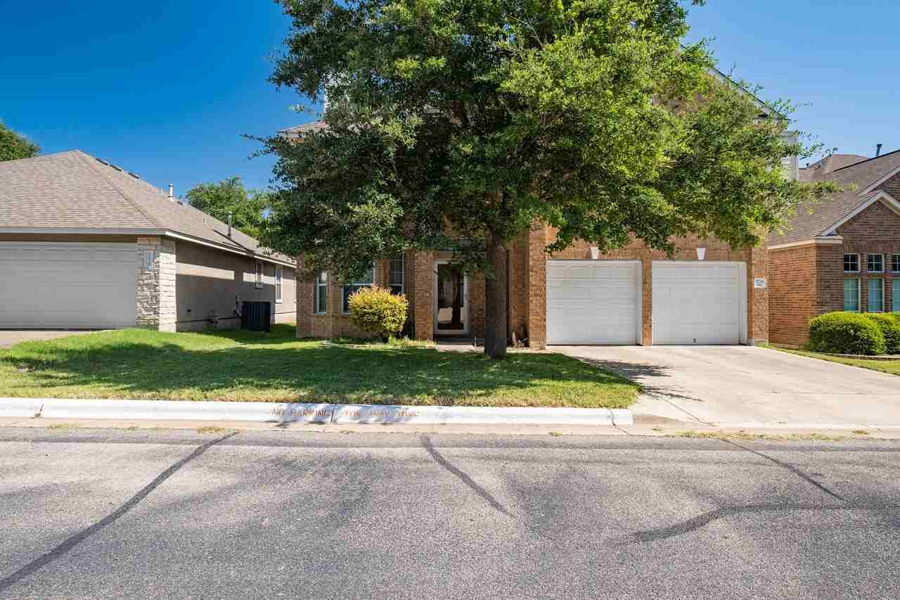 1726 Rosenborough Ln S - Photo 3 of 31