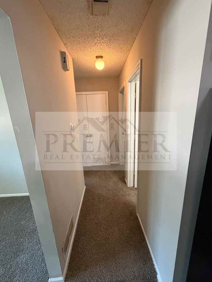 240 W Kump St #C - Photo 6 of 12