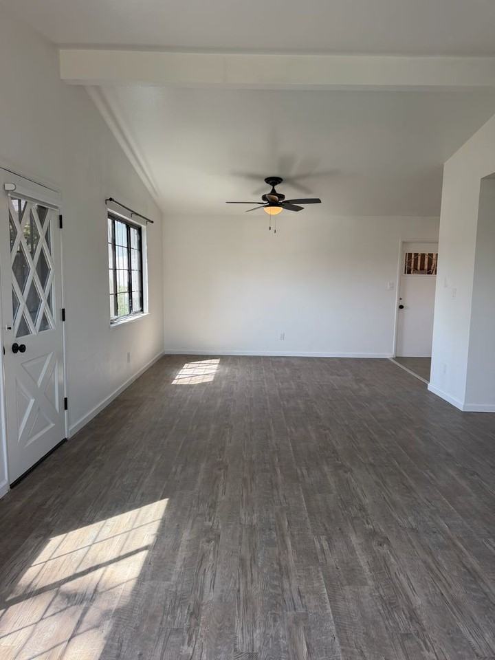 2124 Hemlock Ave - Photo 5 of 12