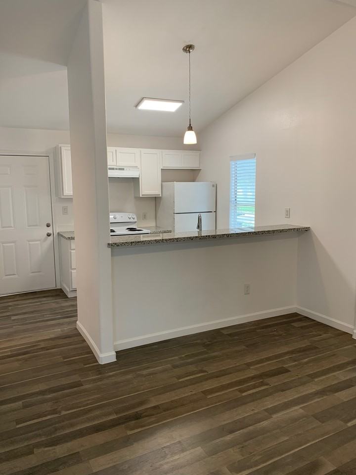 11950 Greenloch Ln - Photo 3 of 15