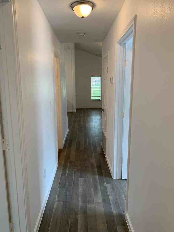 11950 Greenloch Ln - Photo 4 of 15
