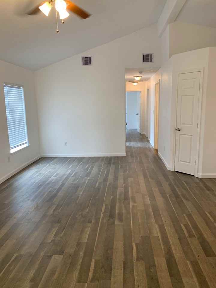 11950 Greenloch Ln - Photo 6 of 15
